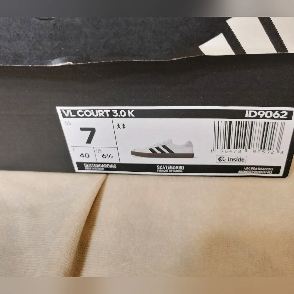 NIB! Adidas VL Court 3.0K. Size 7 Youth/ Women's Size 8.5